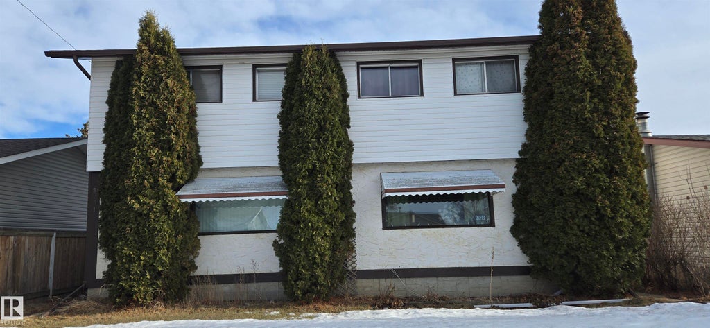 5929 & 5931 51 Street, Vegreville