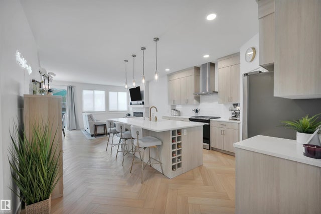 1335 Podersky Wynd, Edmonton