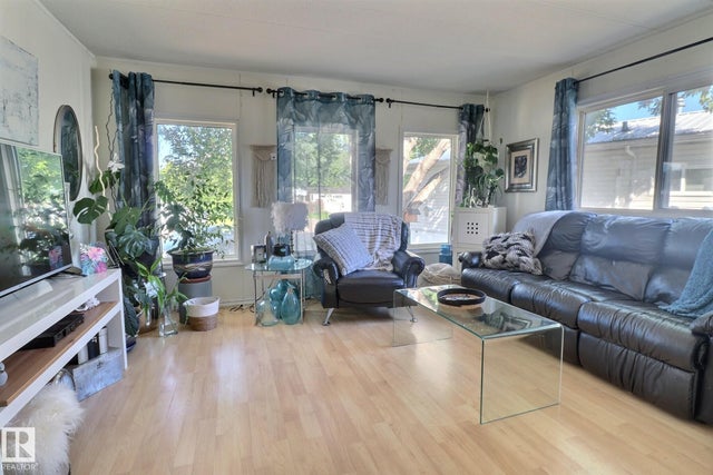 289 Juniper Crescent, Edmonton