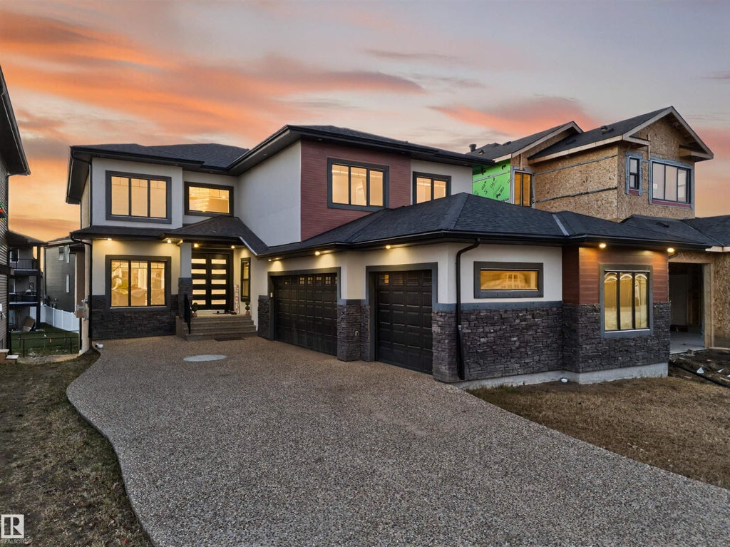 4406 Triomphe Close, Beaumont