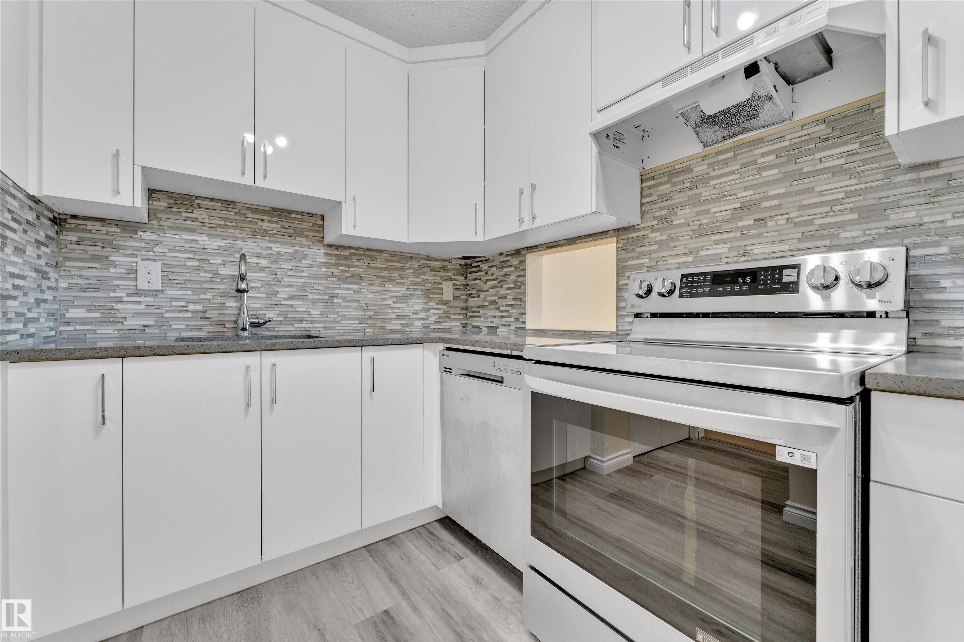 5 3855 76 Street, Edmonton