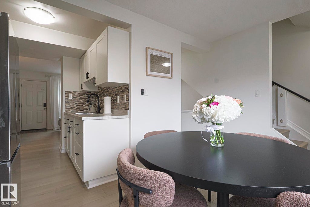 663 Abbottsfield Road Nw, Edmonton