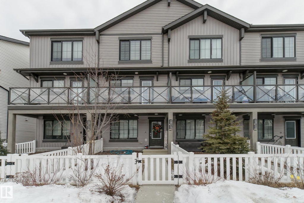 19713 28 Avenue Nw, Edmonton