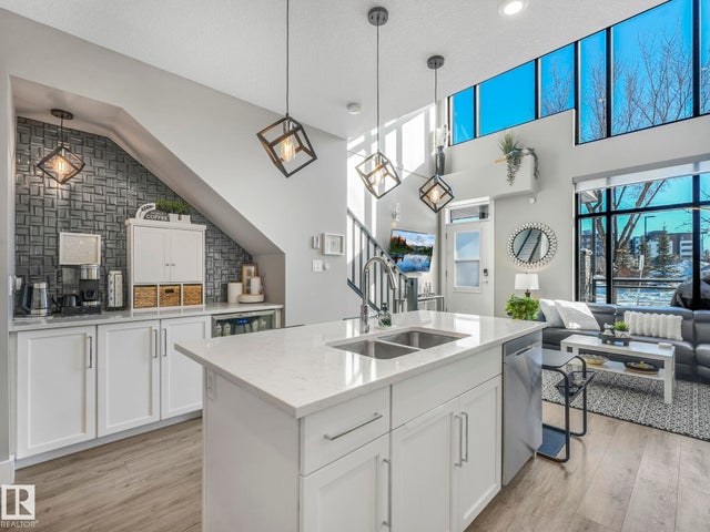 127 524 Griesbach Parade Parade, Edmonton