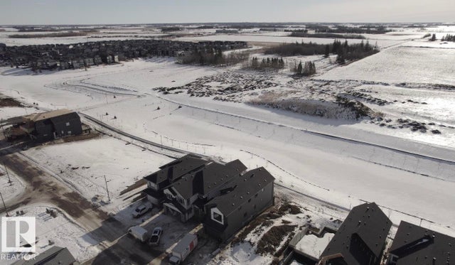 8789 Mayday Lane Sw, Edmonton