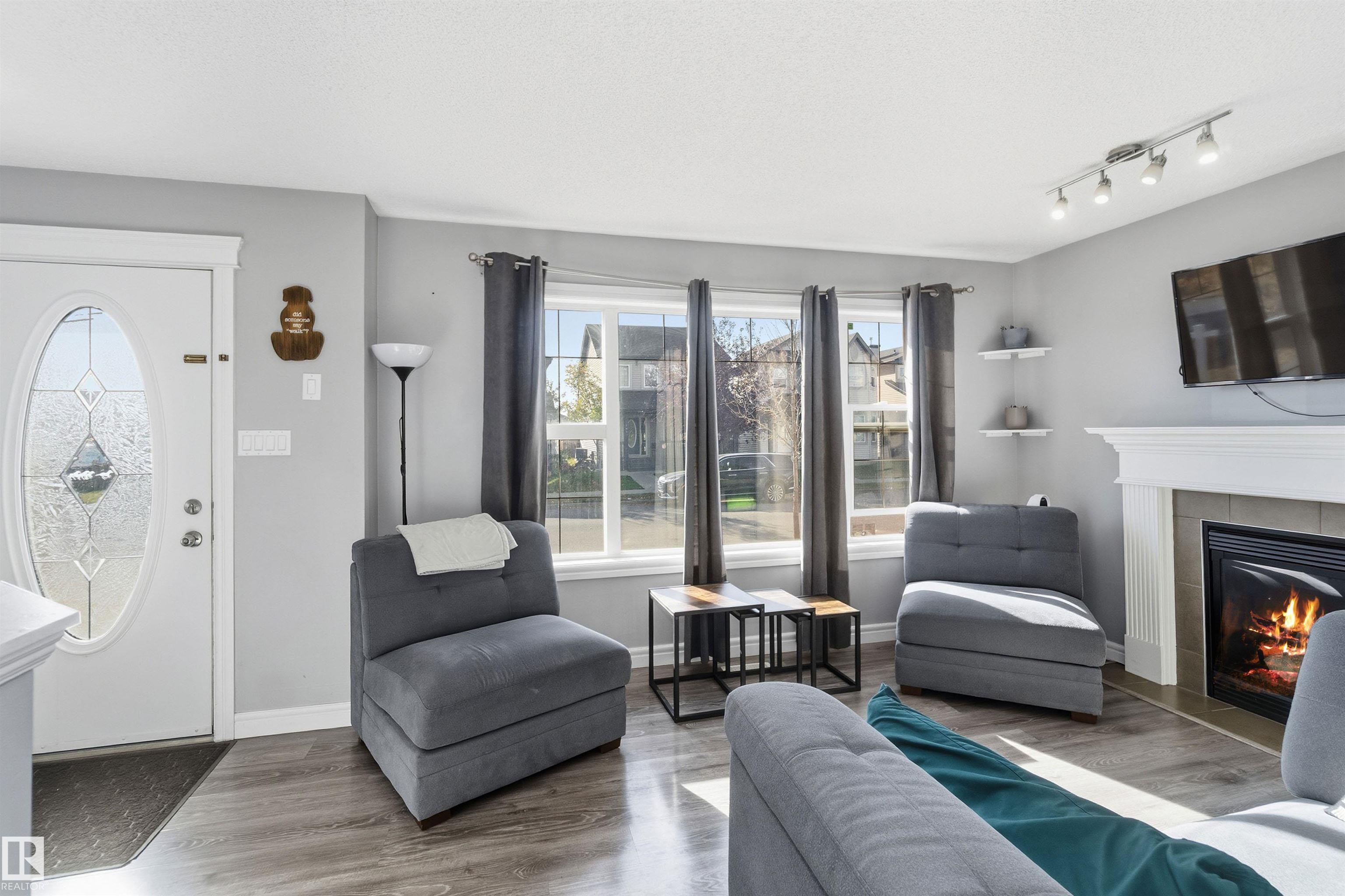 Single Family Home for Sale in Edmonton, AB