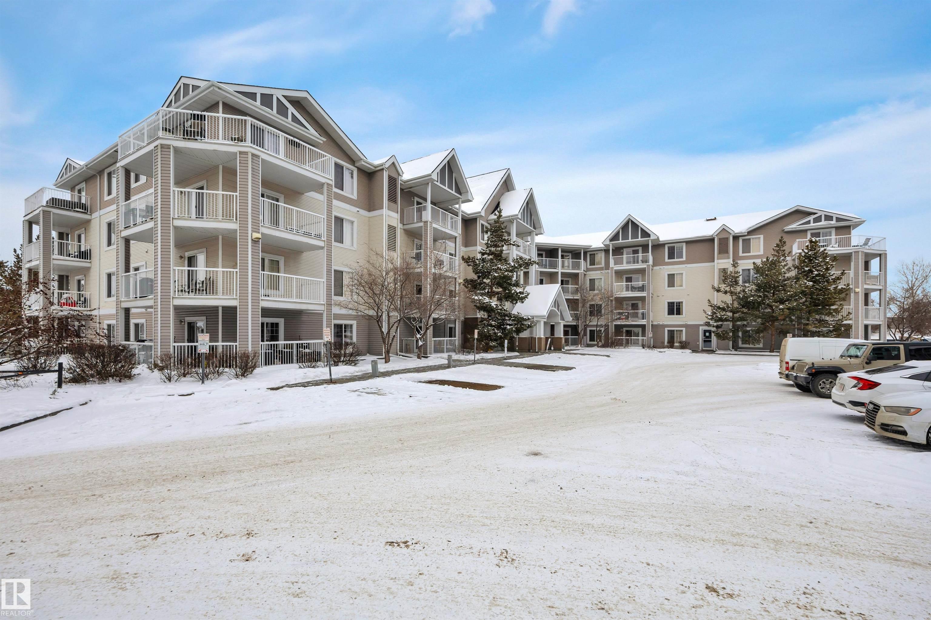 Photo for MLS®# E4474892 - home for sale at 101 4407 23 Street Northwest, Larkspur, Edmonton AB