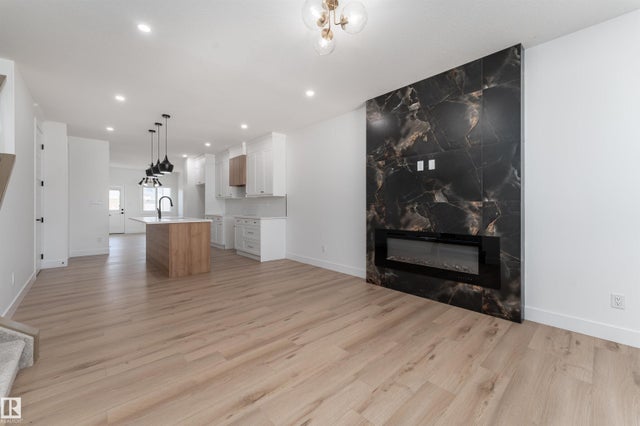 3117 Magpie Way, Edmonton