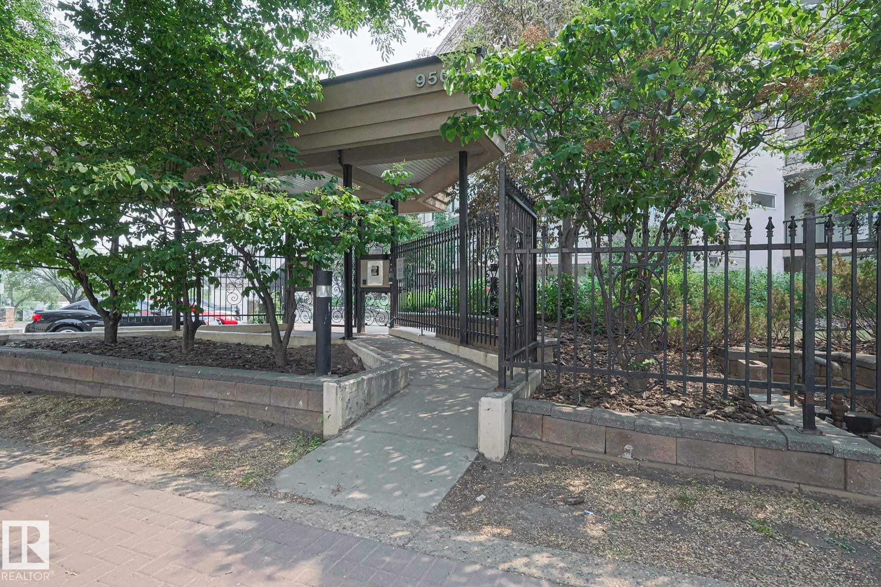 Photo of Listing #E4475368