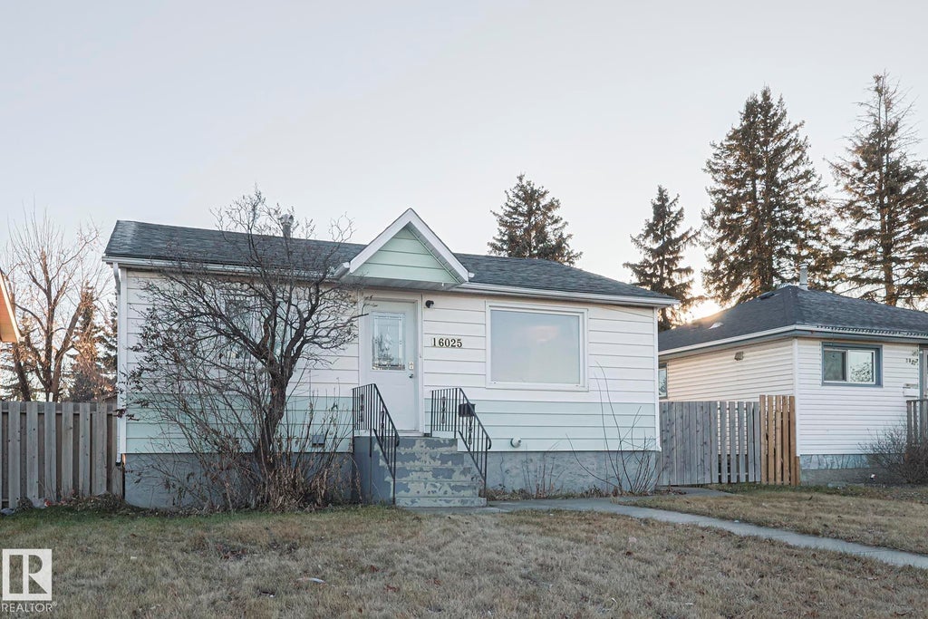 16025 100a Avenue Nw, Edmonton