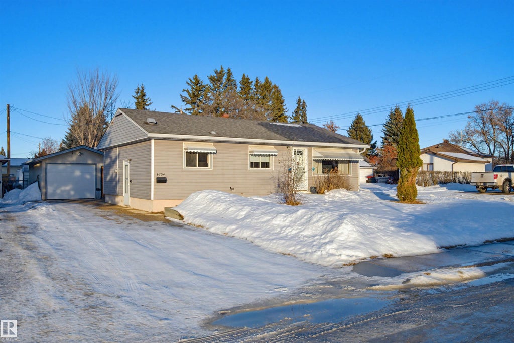 4704 54 Avenue, Wetaskiwin