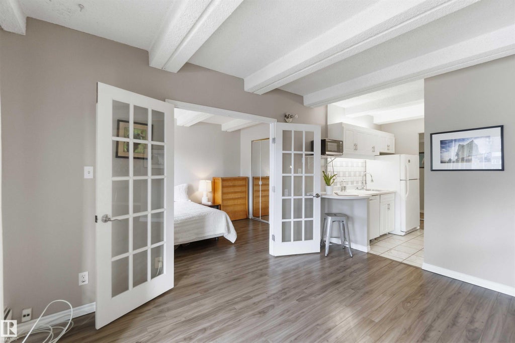 1509 9918 101 Street Nw, Edmonton