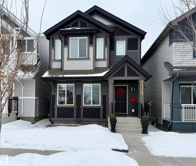 2652 Maple Way, Edmonton