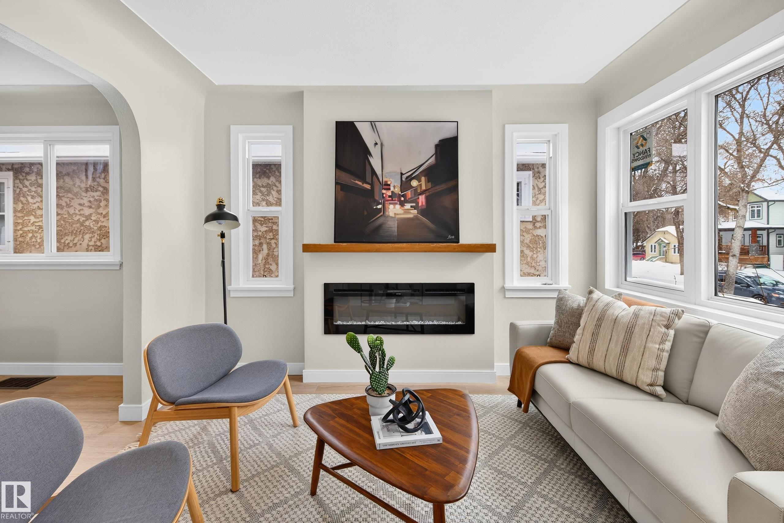 Photo of Listing #E4476078