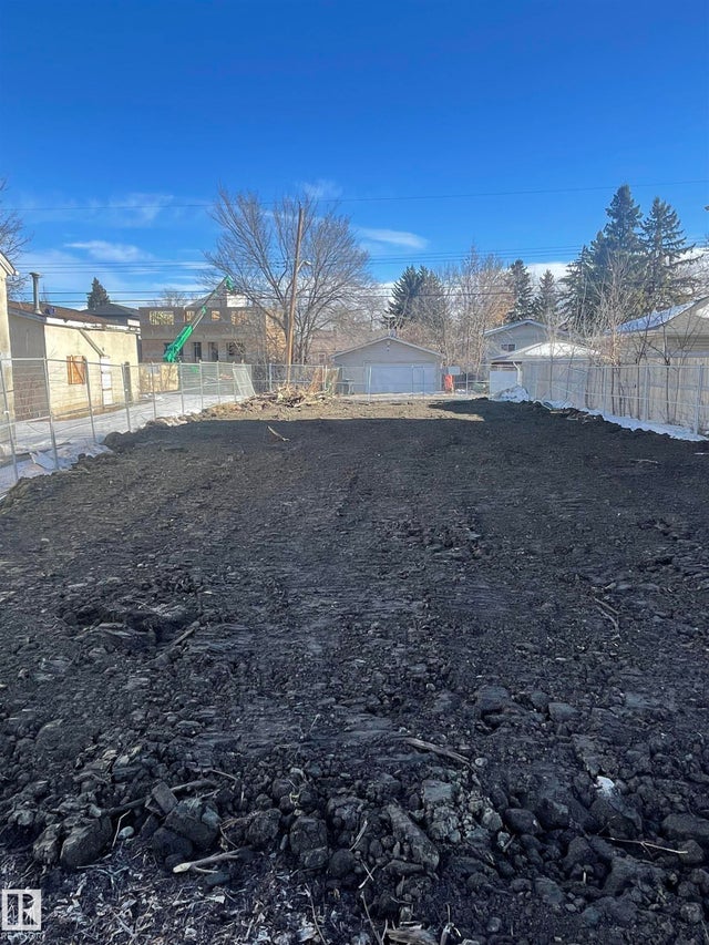 12207 127 Street, Edmonton