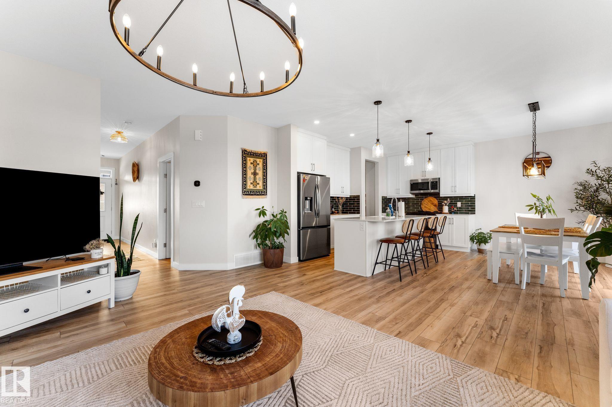 Sherwood Park Real Estate: Single Family Property for Sale in Hearthstone (Strathcona)