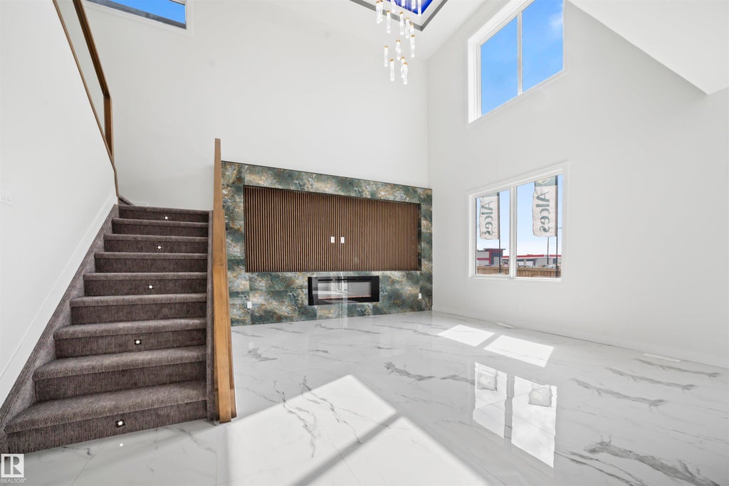 216 33 Street Sw, Edmonton