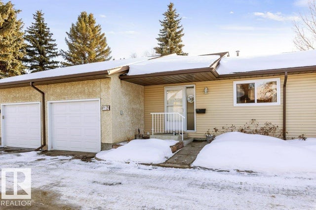 2 Pineview Horizon Village, St. Albert