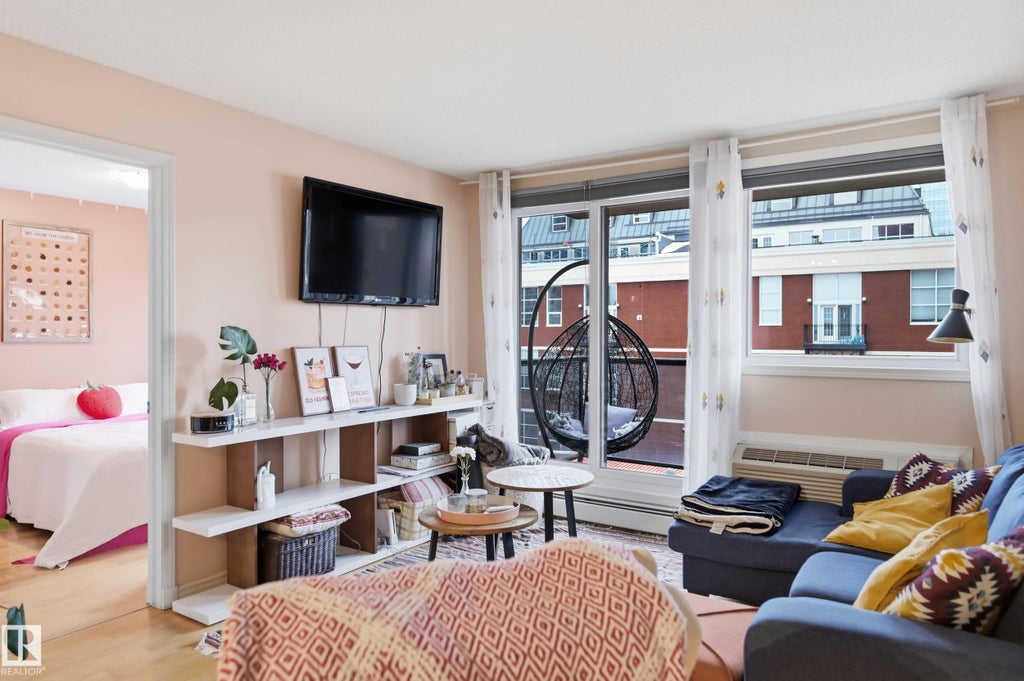 402 10303 105 Street Nw, Edmonton