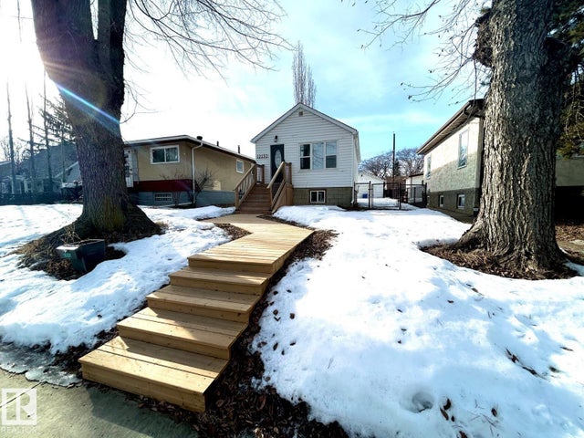 12132 59 Street, Edmonton