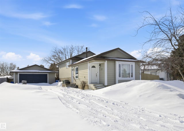 9009 102 Avenue, Morinville