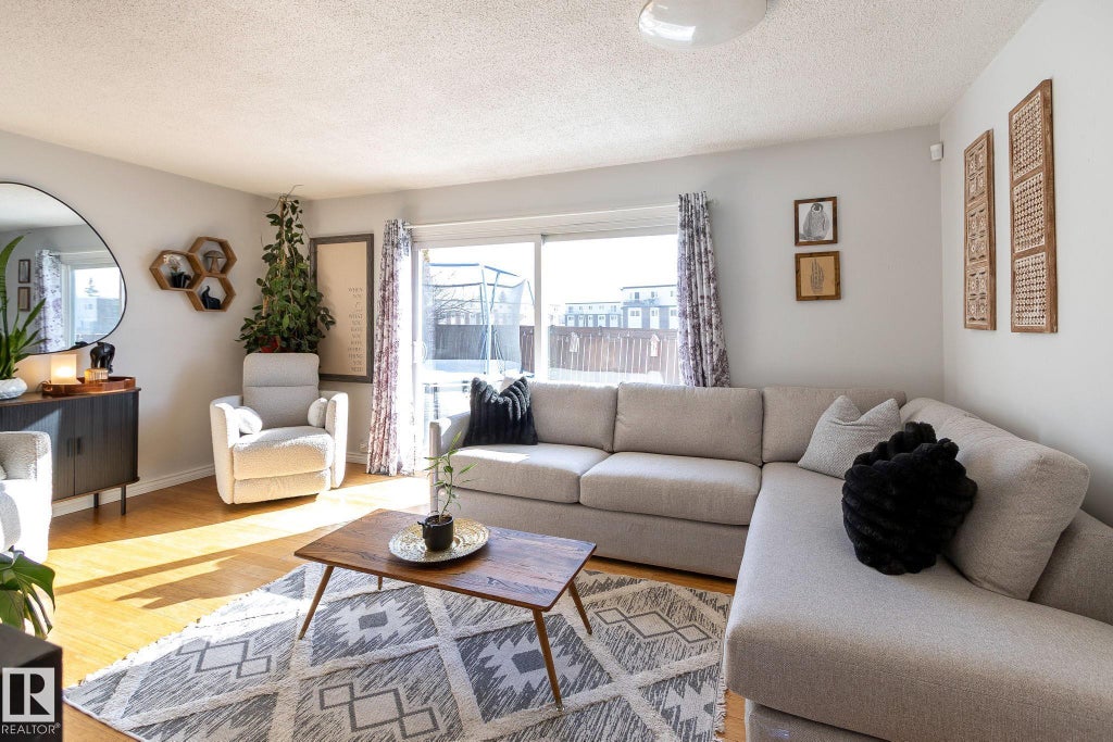 3859 85 Street, Edmonton