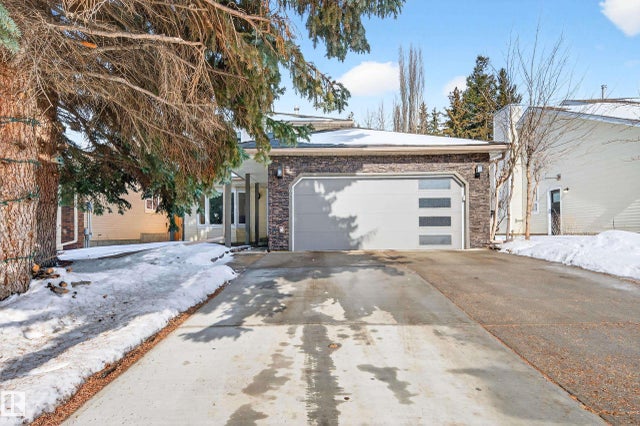 657 Village Drive, Sherwood Park