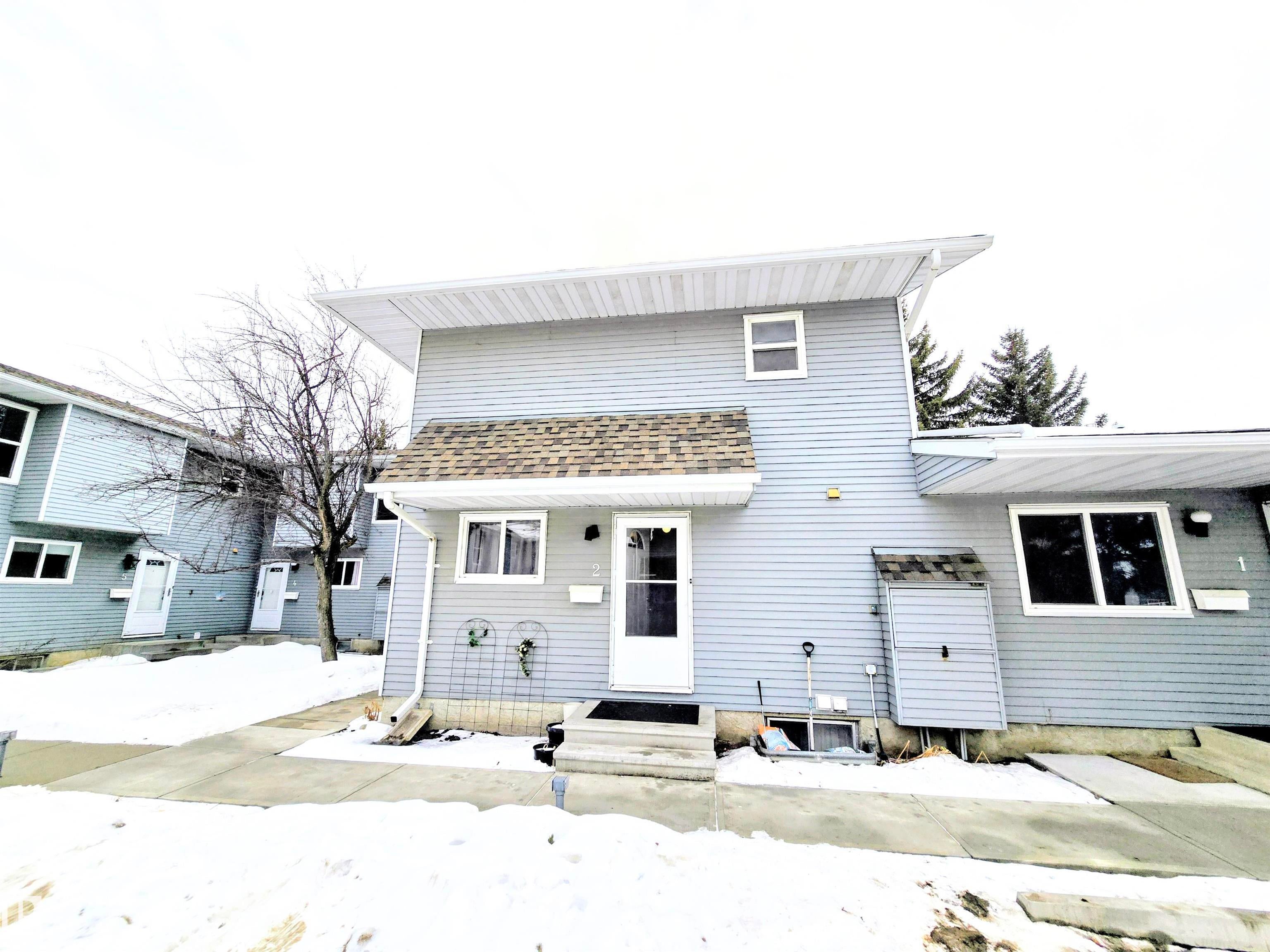 Photo for MLS®# E4476563 - home for sale at 2 4403 Riverbend Road Northwest, Ramsay Heights, Edmonton AB