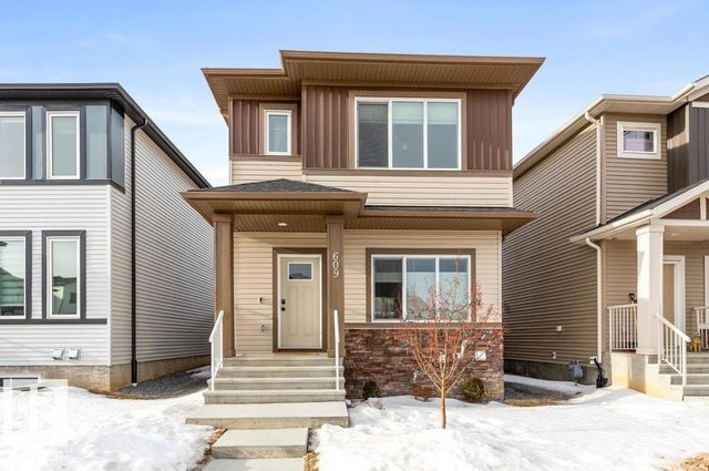 609 Black Stone Boulevard, Leduc