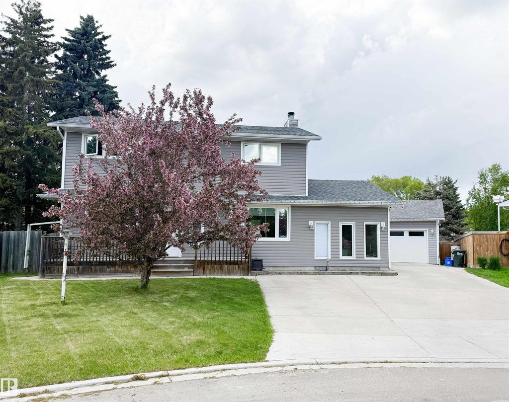 1978 Avondale Crest, Sherwood Park