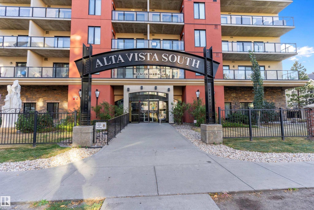 702 10303 111 Street, Edmonton