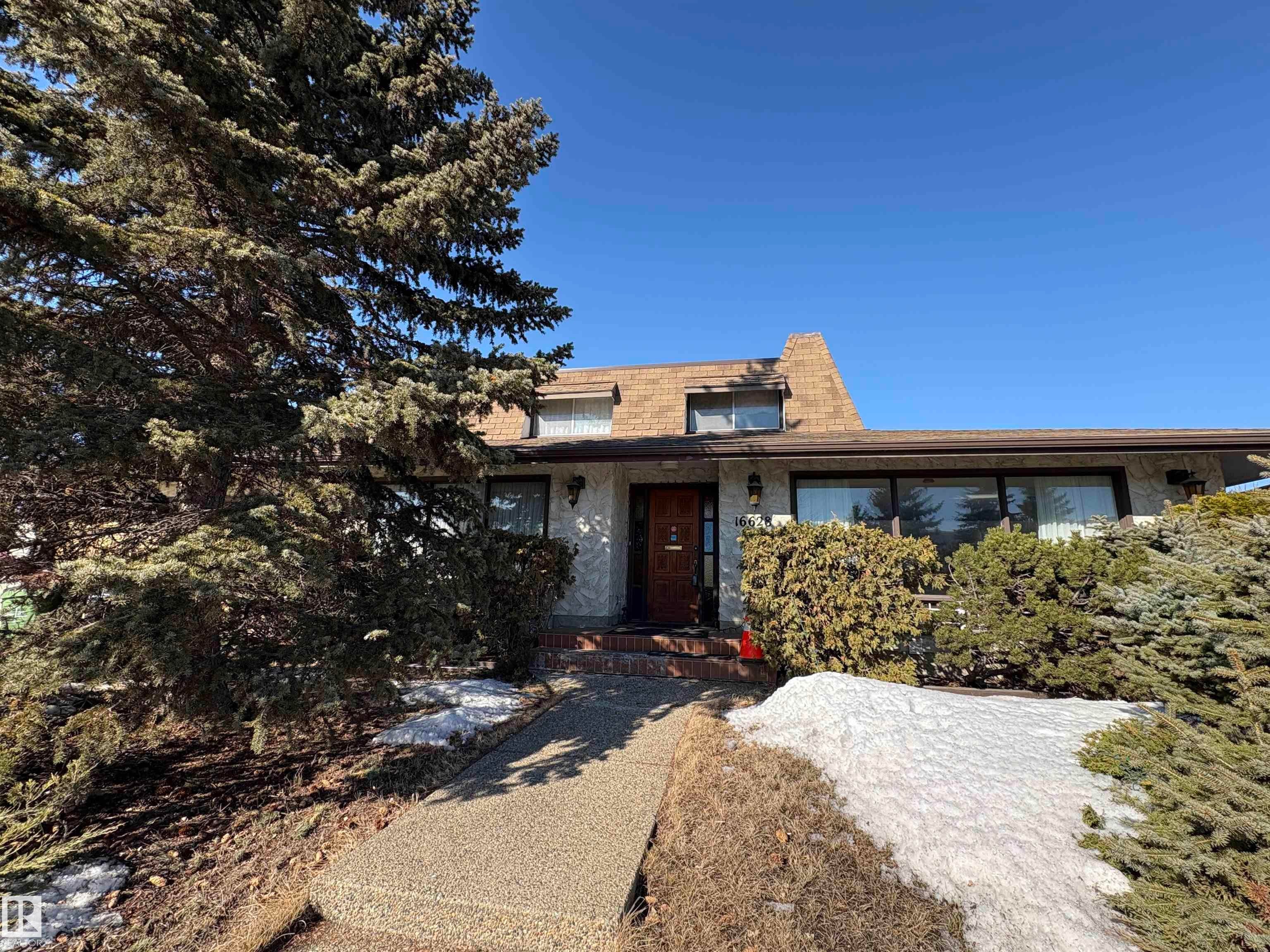 Edmonton Home for Sale: Single Family Listing in Glenwood (Edmonton)