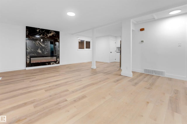 7303 130 Avenue, Edmonton