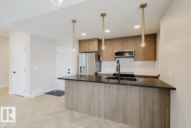 4 16231 19 Avenue, Edmonton