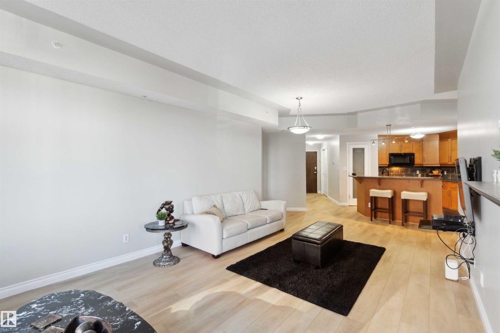 402 9020 Jasper Avenue Nw, Edmonton