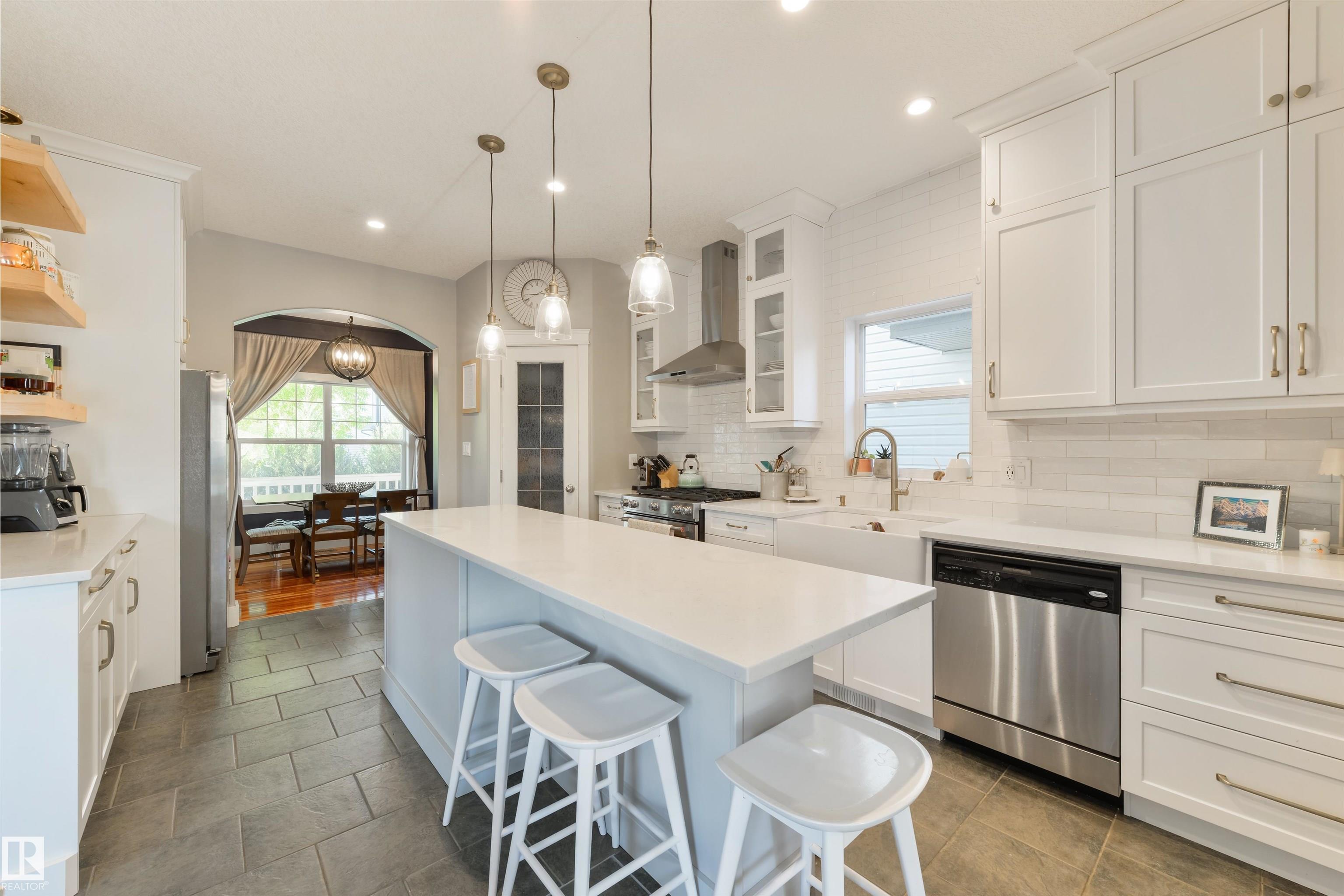 Edmonton Home for Sale: Single Family Listing in Terwillegar Towne