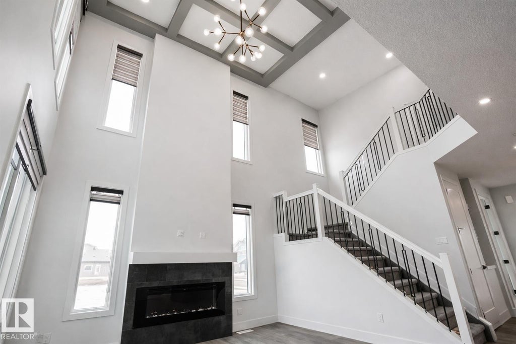 7446 Colonel Mewburn Road Nw, Edmonton