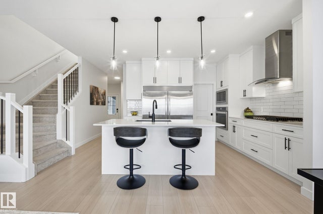 9859 226 St Nw, Edmonton