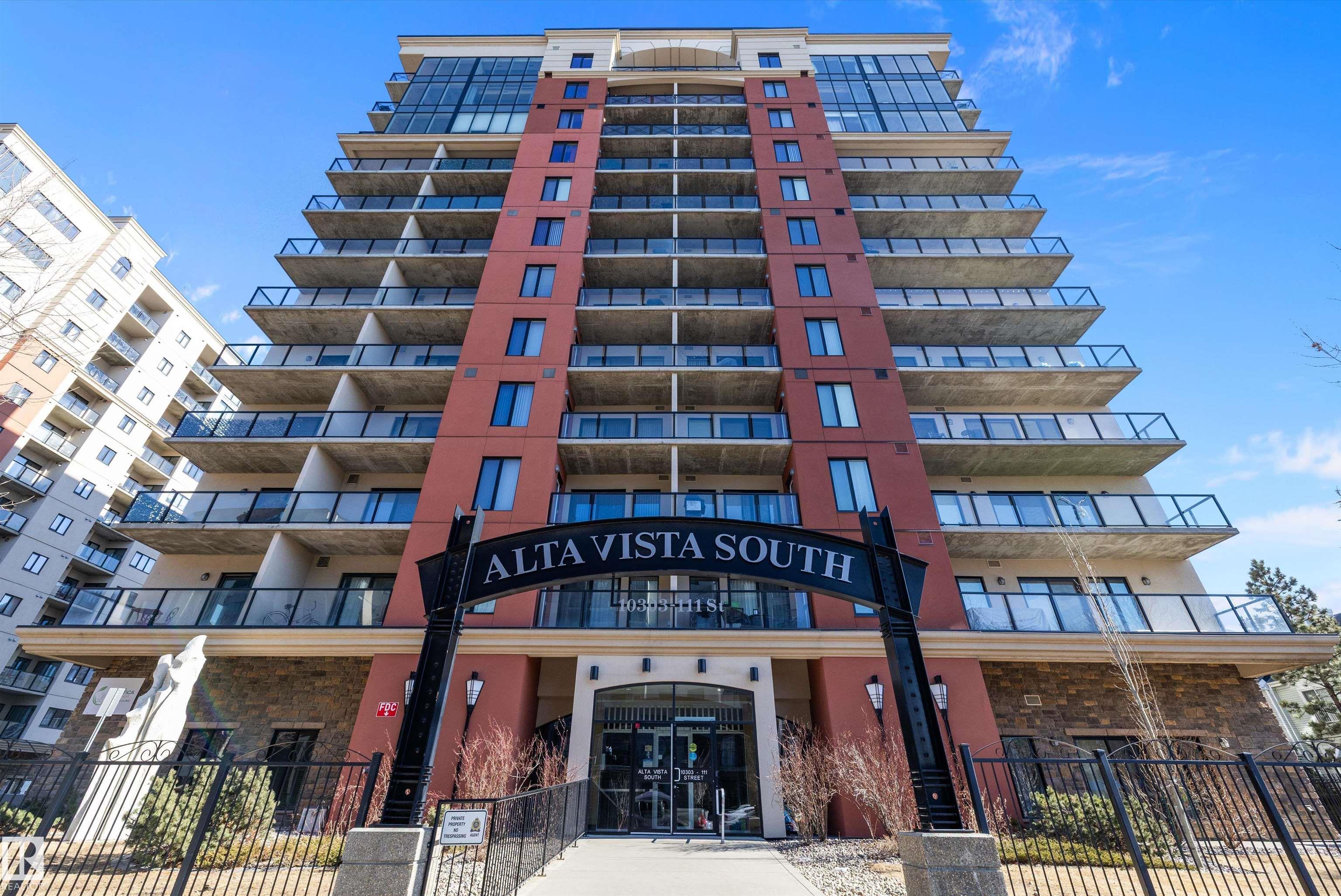 Edmonton Home for Sale: Condo / Townhouse Listing in Downtown (Edmonton)