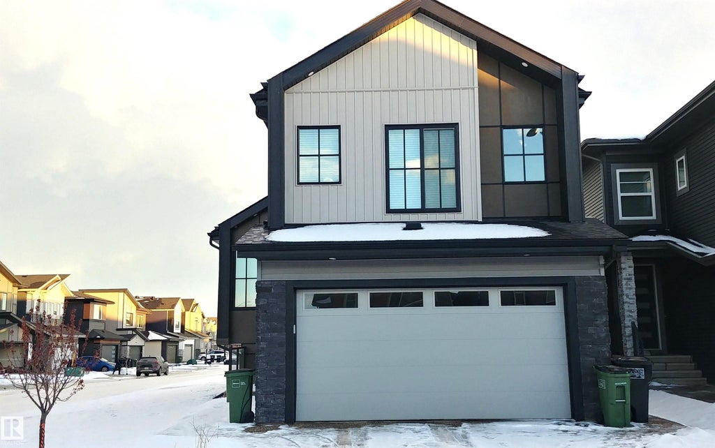 8903 Mayday Way, Edmonton