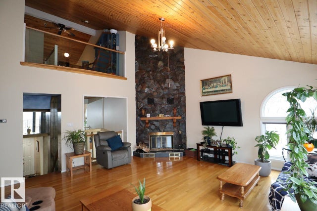 2 8325 Rowland Road, Edmonton