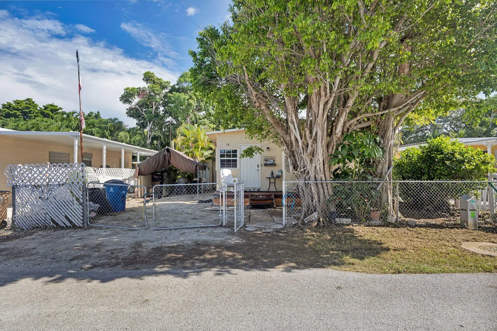 72 First Court, KEY LARGO