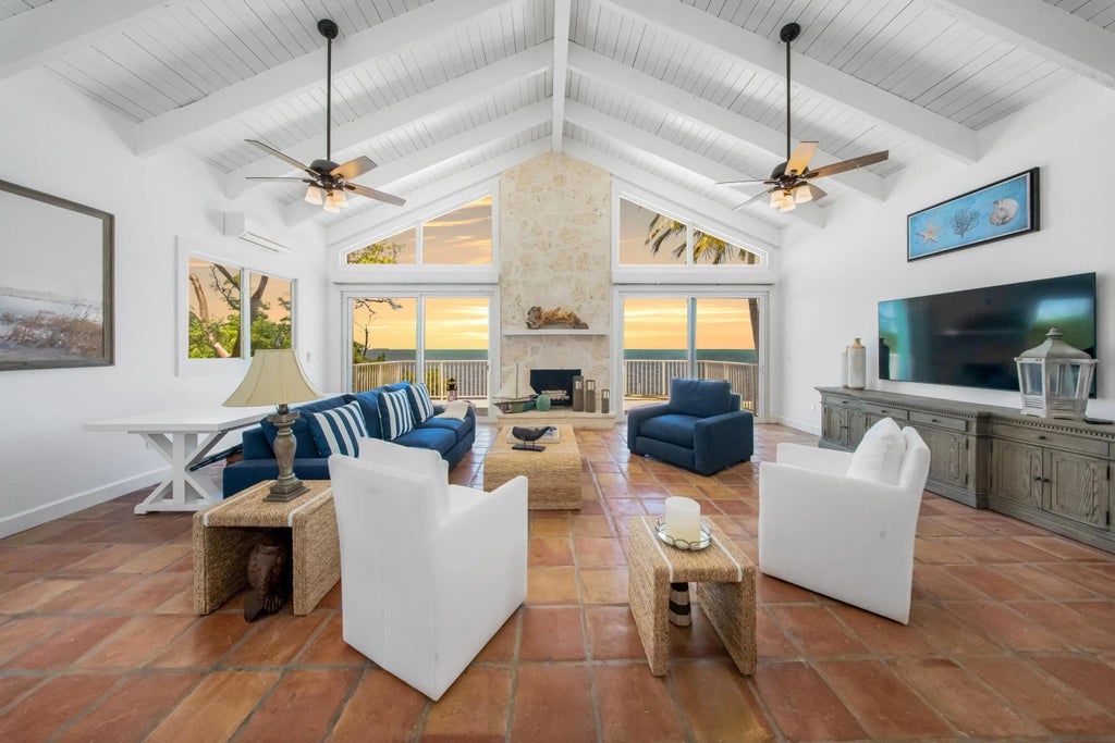 316 North Drive, ISLAMORADA