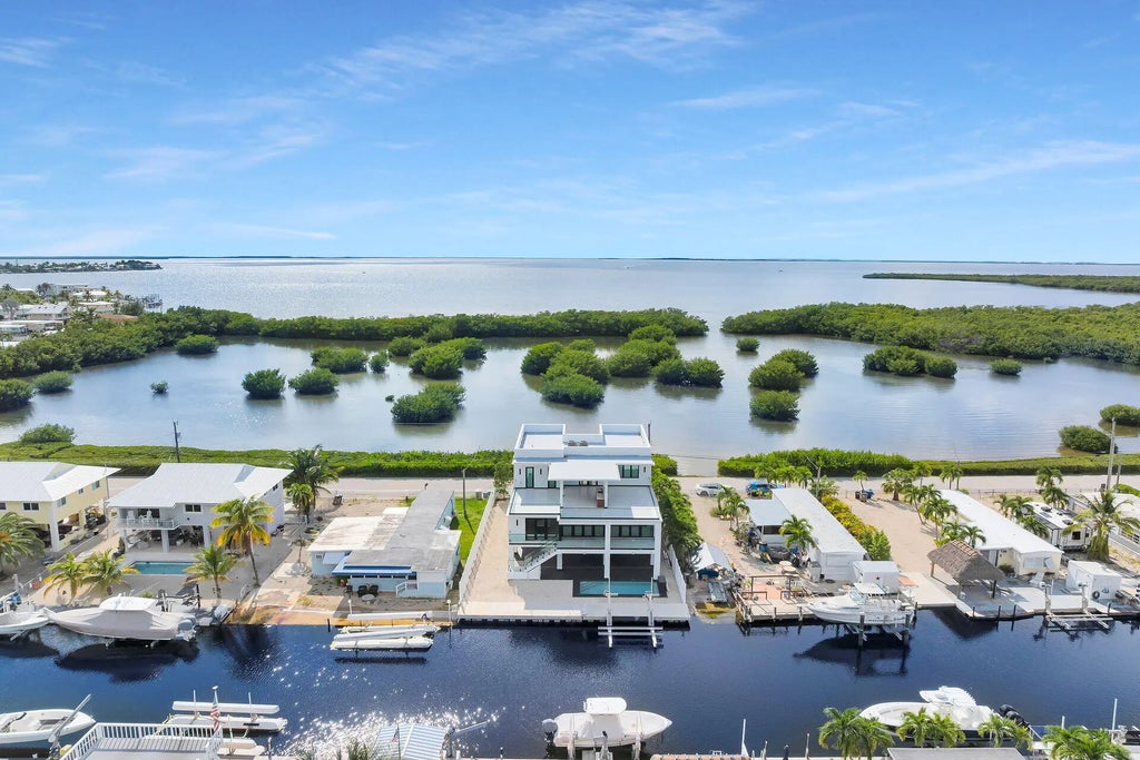 141 Grassy Road, KEY LARGO