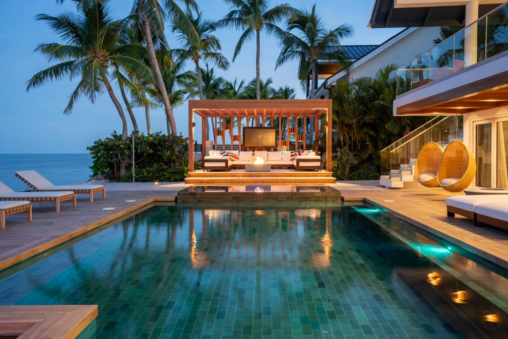 555 Ocean Cay Drive, KEY LARGO