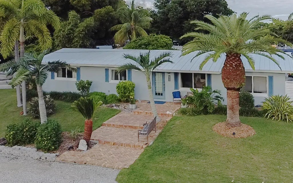 160 Ridge Street, Tavernier