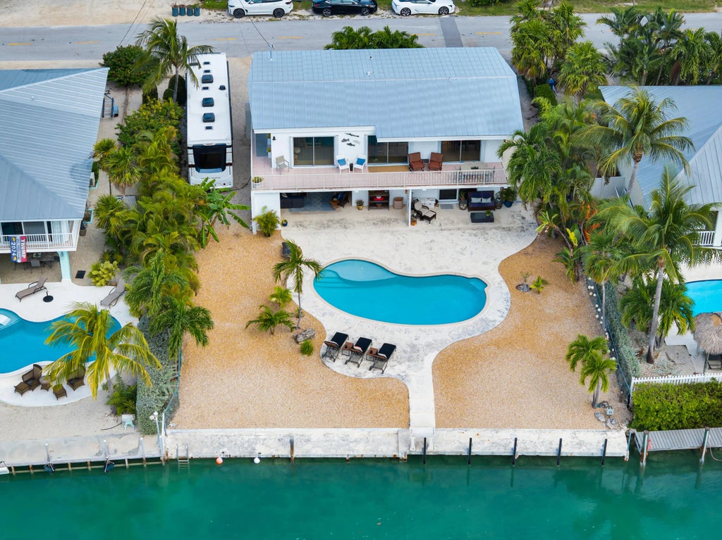 196 S Indies Drive, Duck