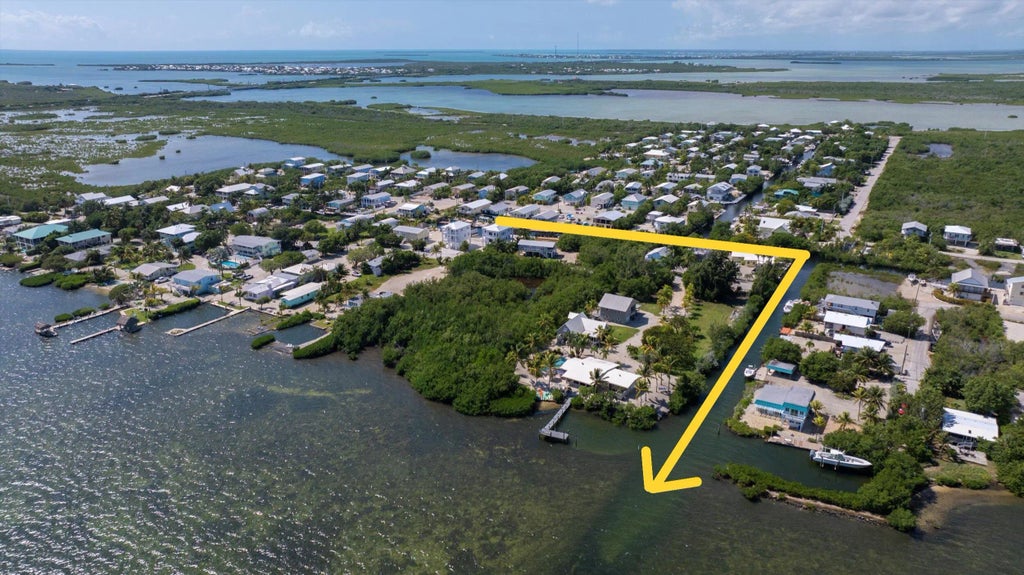 620 Barry Avenue, Little Torch