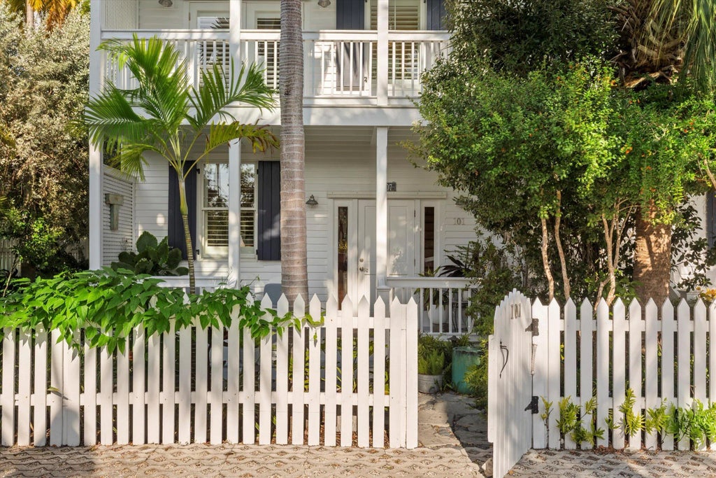 807 Washington Street 101, KEY WEST