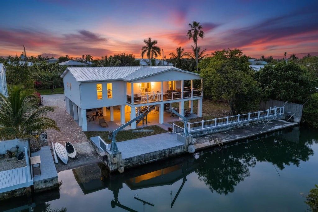 16941 Driftwood Lane, Sugarloaf